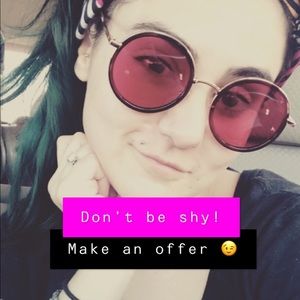 Haaaaay! Make offers 😋